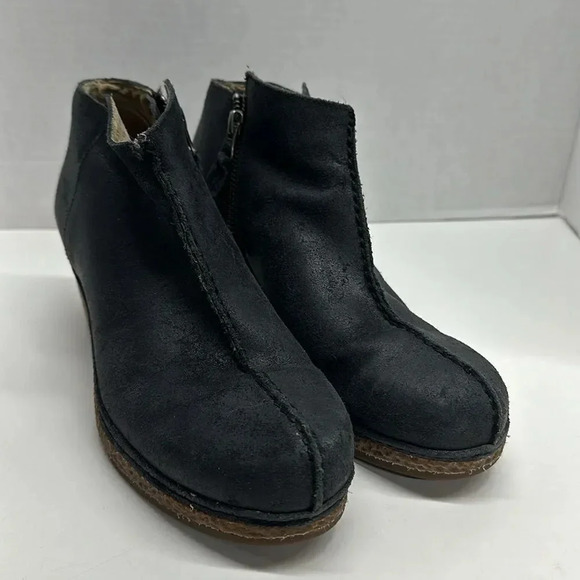 Olukai Humu Ankle Booties Leather Suede Wedge Boots Zip Up Black Womens Size 8 - Picture 2 of 12